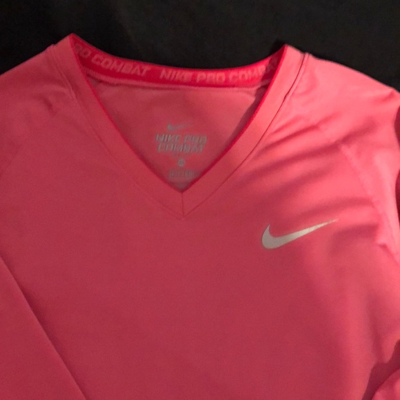 Nike dry-fit shirt - Picture 2 of 2